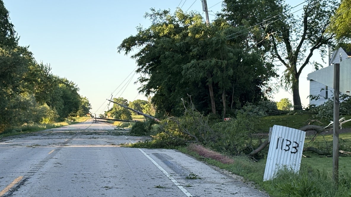 Thousands without power Friday after storms hit southeast Wisconsin