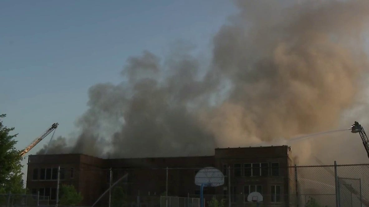 Firefighters battle blaze at Lincoln Avenue School in Milwaukee