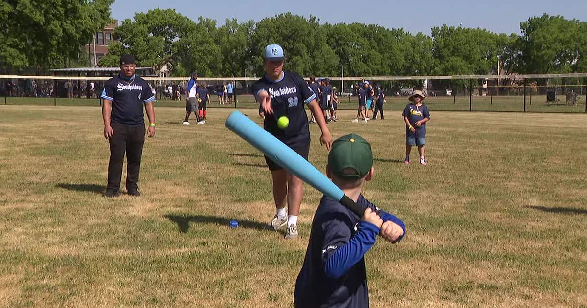 Milwaukee Brewers 'Play Ball' clinic brings kids, community together