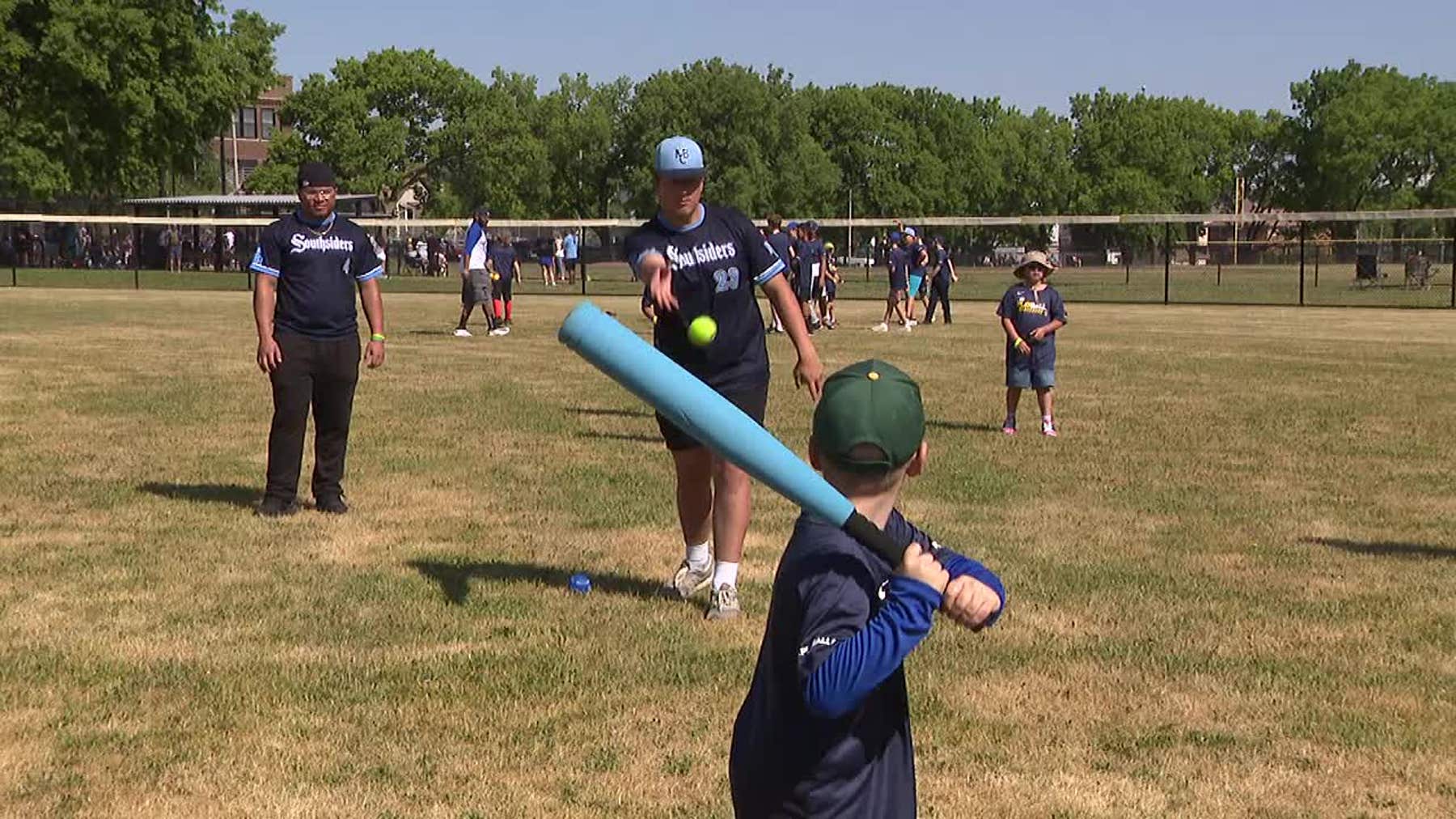 Milwaukee Brewers 'Play Ball' clinic brings kids, community together
