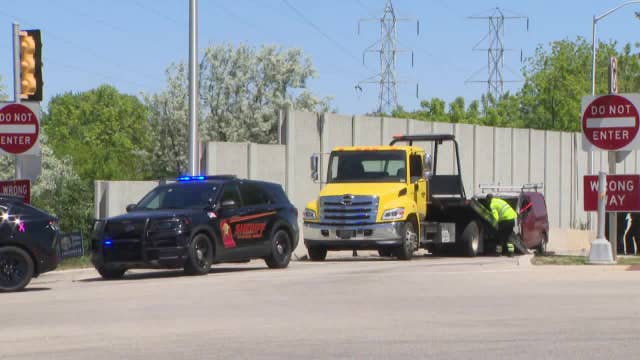 Greenfield car fire; 30-year-old found dead on I-43 ramp
