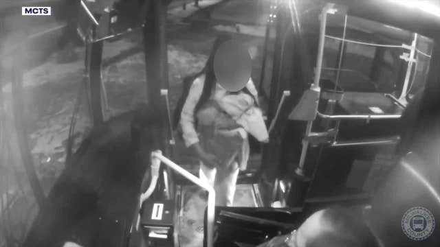 WATCH: MCTS bus driver helps girl alone at night in Milwaukee
