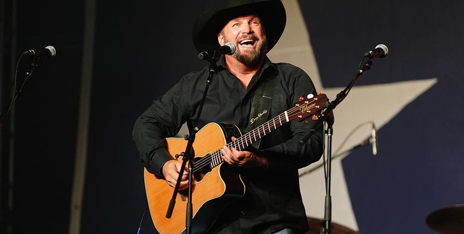 Summerfest 2026: Garth Brooks pop up merch pre-sale; what to know