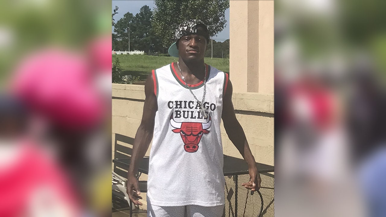 Man struck by vehicle, killed on I-43 in Milwaukee; family holds vigil