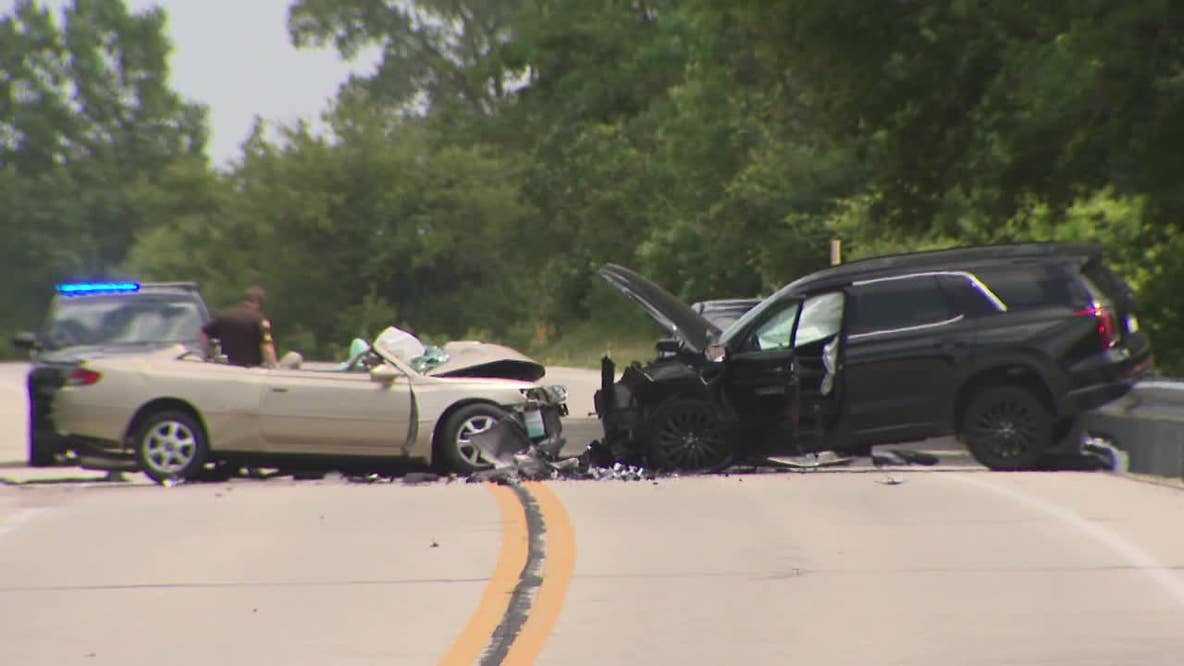 Washington County head-on crash, drivers seriously injured