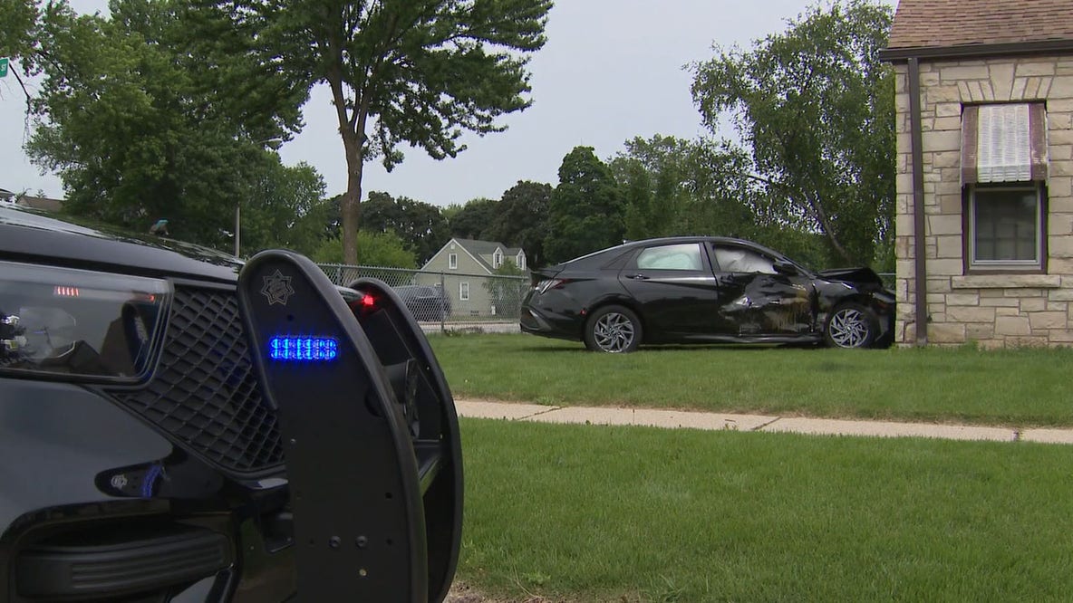 Milwaukee crash near 66th and Villard; vehicle hit home, driver sought