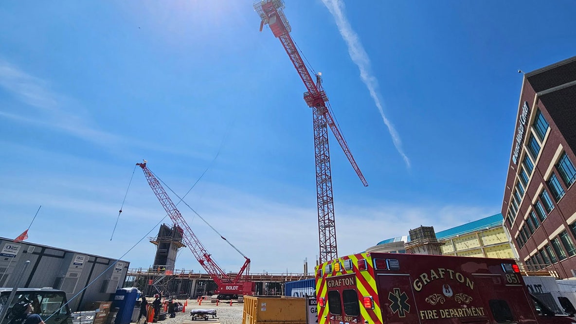 Worker rescued from tower crane at Aurora Medical Center Grafton