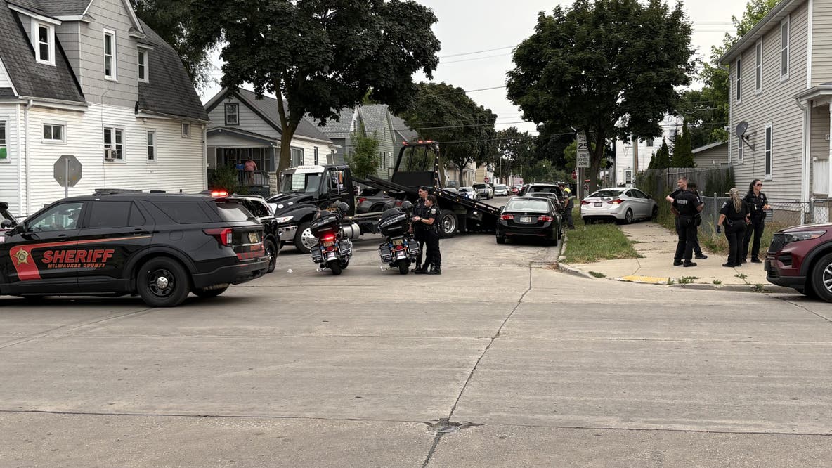 Milwaukee police chase, crash; 3 juveniles arrested