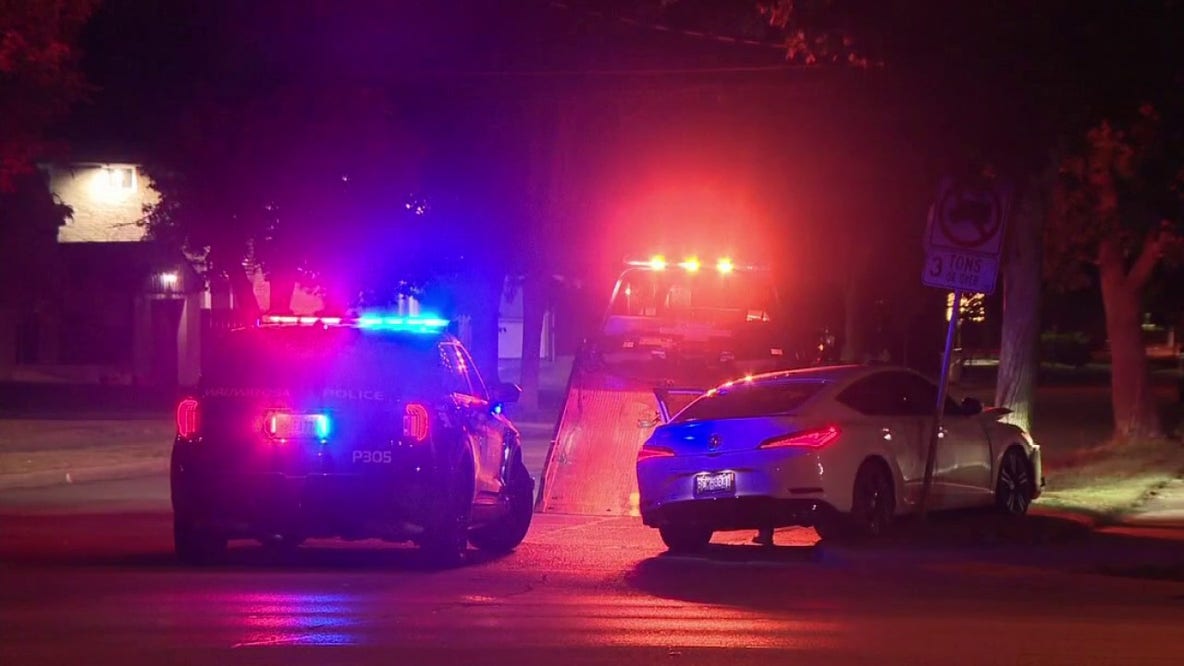 Milwaukee stolen vehicle crash; 91st and Hampton, teen arrested