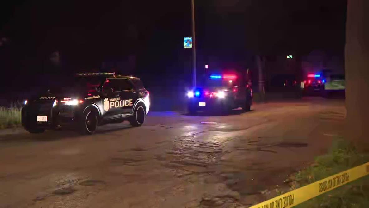 Milwaukee vehicle fire Monday night; 1 dead, car reported stolen