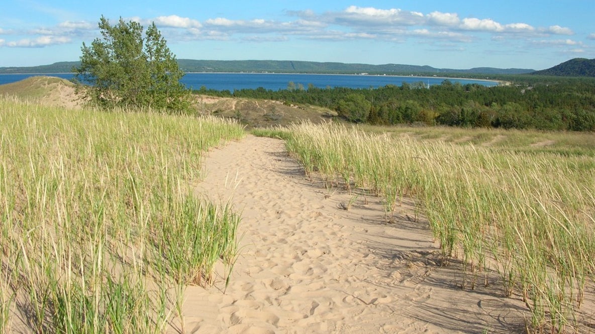 Wisconsin vs. Michigan coastlines: Which state has the best beaches?