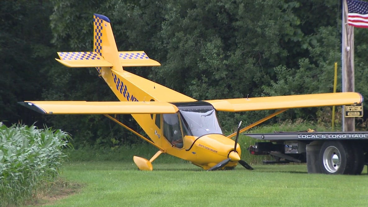 Small plane lands on Winnebago County road; had mechanical issues