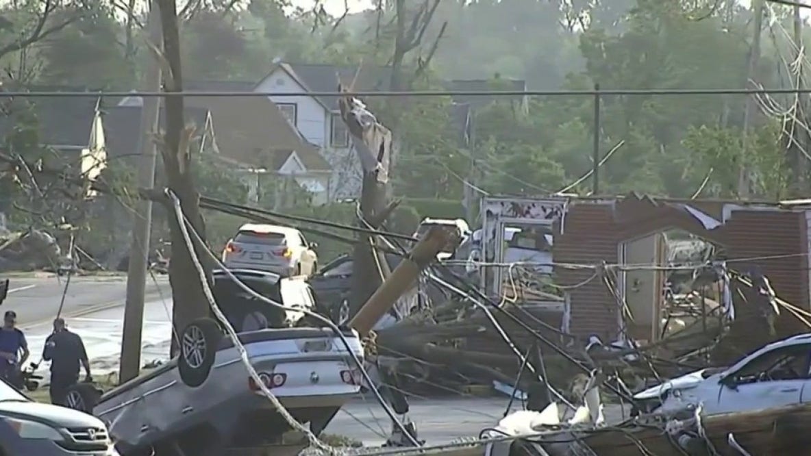 Wisconsin tornado damage; Fox Valley residents begin cleanup