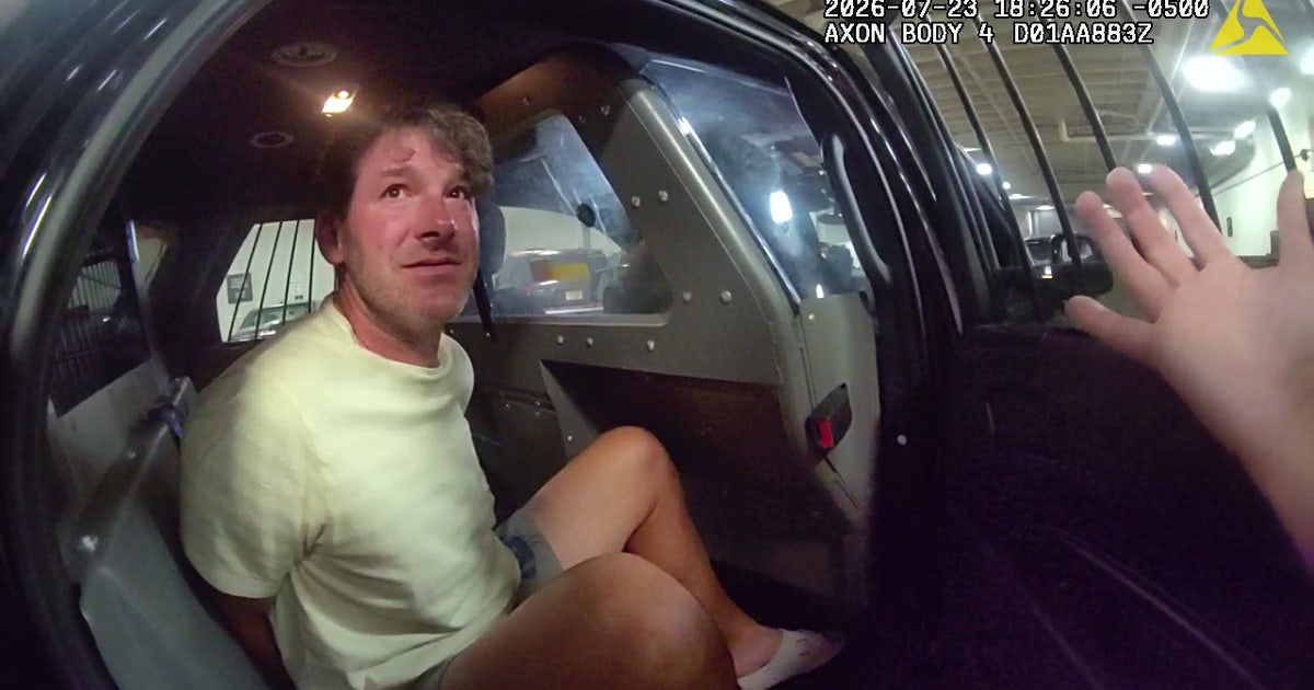 Bodycam video: Tony Romo OWI arrest in Milwaukee Bodycam video: Tony Romo OWI arrest in Milwaukee
