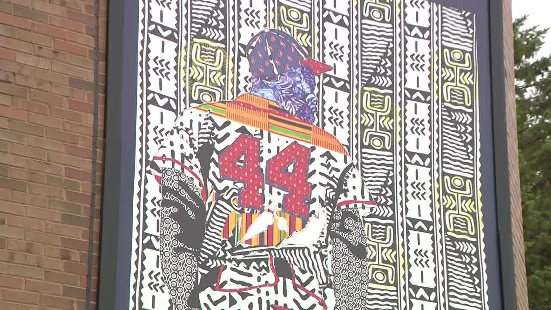 Milwaukee Brewers celebrate Hank Aaron with mural, game tribute