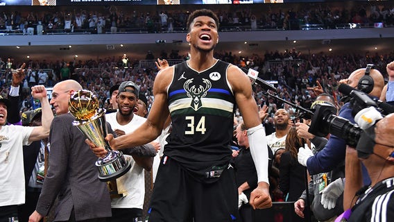 Bucks-Heat trade official; Giannis, Bobby Portis headed to Miami