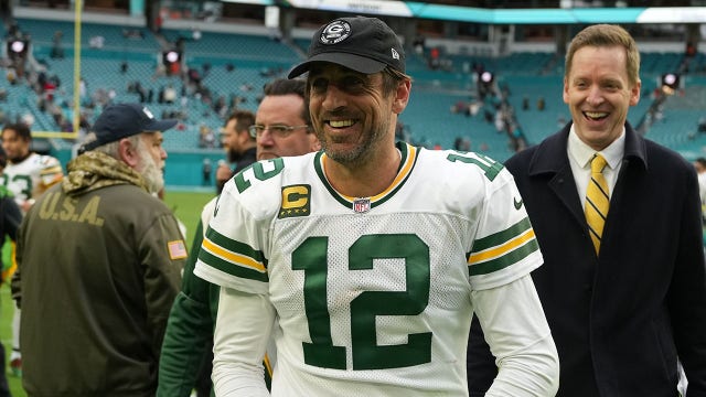 Aaron Rodgers estranged family; quarterback shares new photos