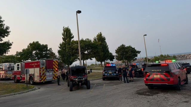 Oak Creek water rescue at Bender Park; 1 taken to hospital