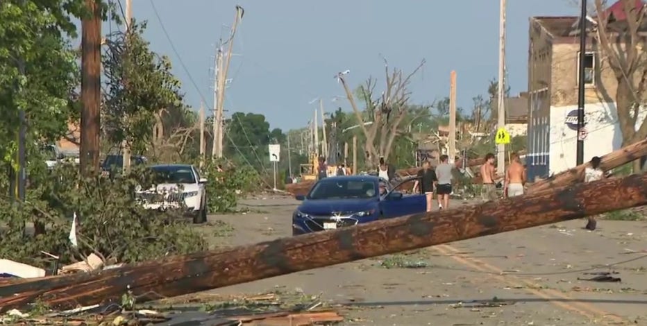 Wisconsin tornado damage, emergency response challenges