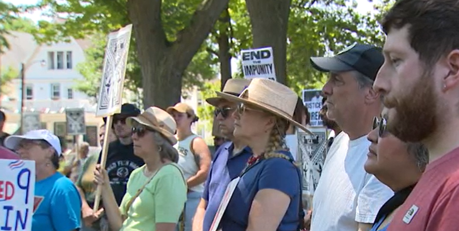 Milwaukee vigil honors man fatally shot by ICE in Houston