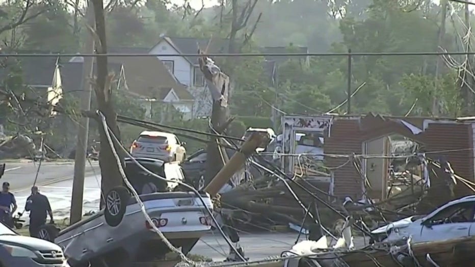 Wisconsin tornado damage; Fox Valley residents begin cleanup