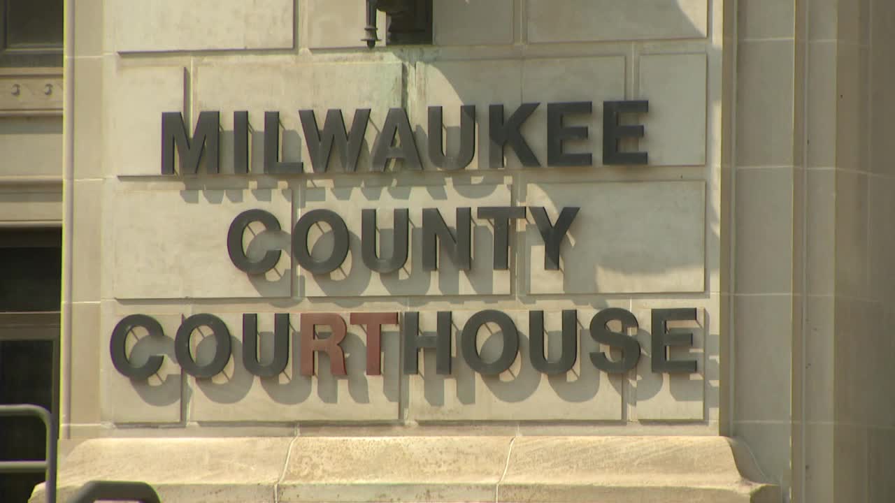 2025 Milwaukee home invasion, armed burglary; man sentenced