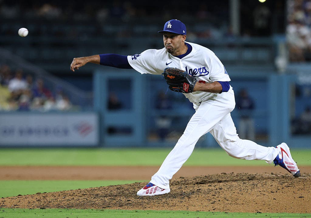 Milwaukee rallied for 5-4 victory over the Los Angeles Dodgers