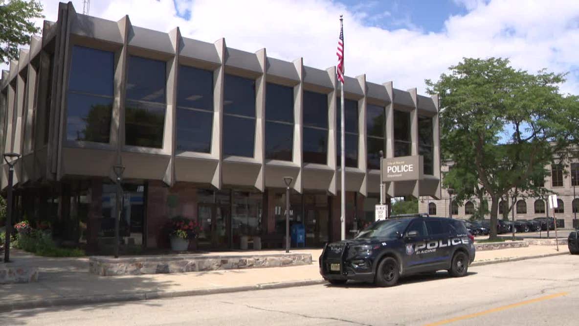Racine stabbing: Man accused of trying to kill dad awaits extradition