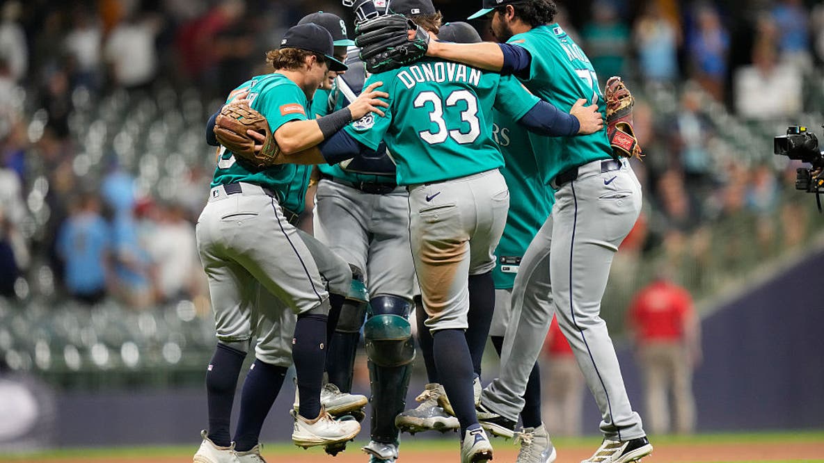 Mariners bounce back from humiliating loss; beat Brewers 7-5