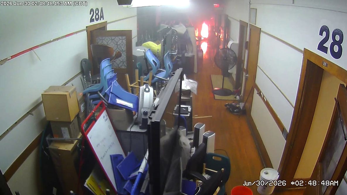 Lincoln Avenue School fire in Milwaukee; surveillance video released