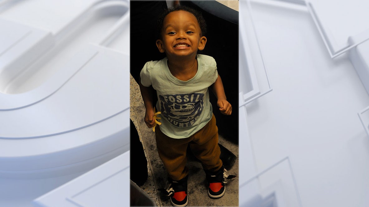 Milwaukee police find lost child, seek parents or guardians