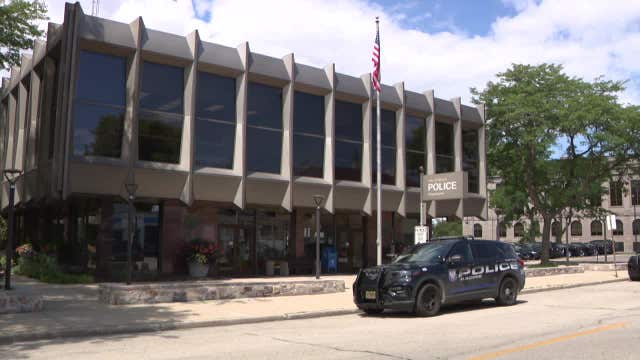 Racine stabbing: Man accused of trying to kill dad awaits extradition