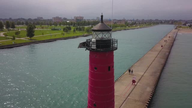 Kenosha lighthouse artist residency gives local painter unique access