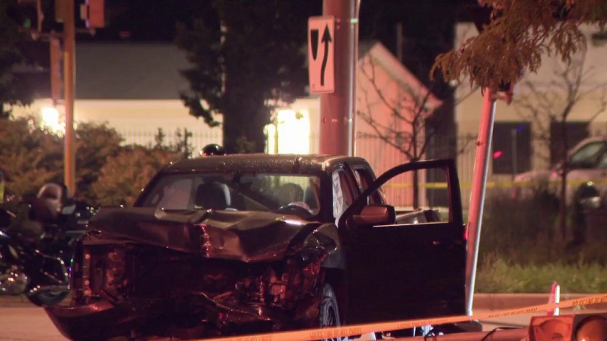 Milwaukee fatal crash; man accused of driving drunk, running red light
