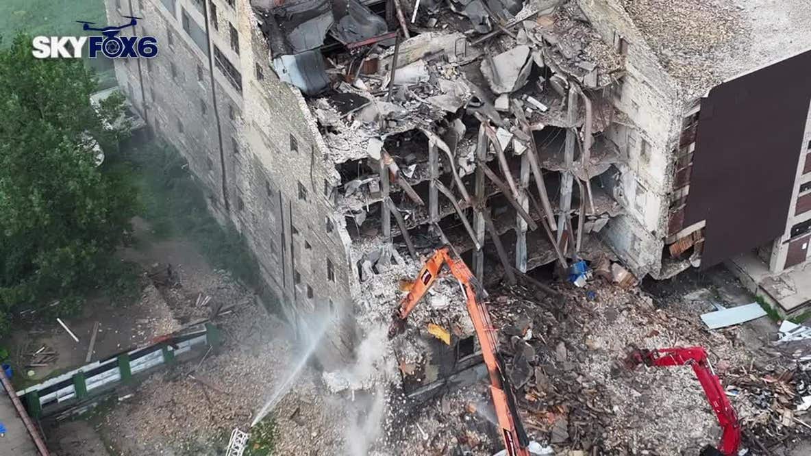 Historic 1890s Milwaukee building being demolished after collapse
