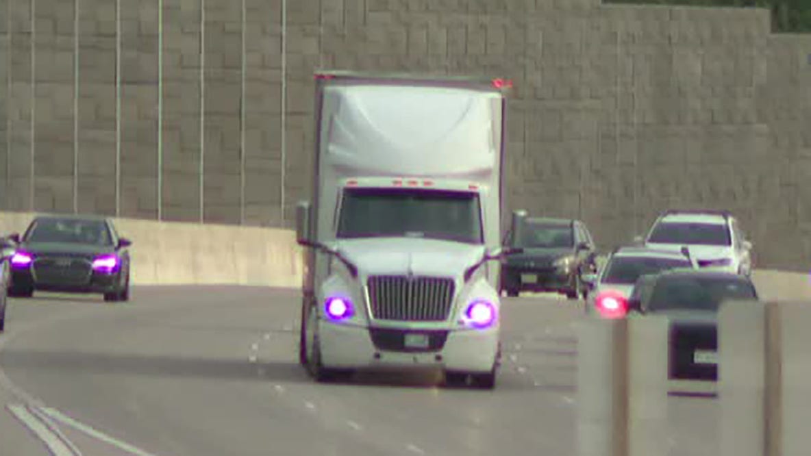 Wisconsin trucking schools closed amid federal crackdown