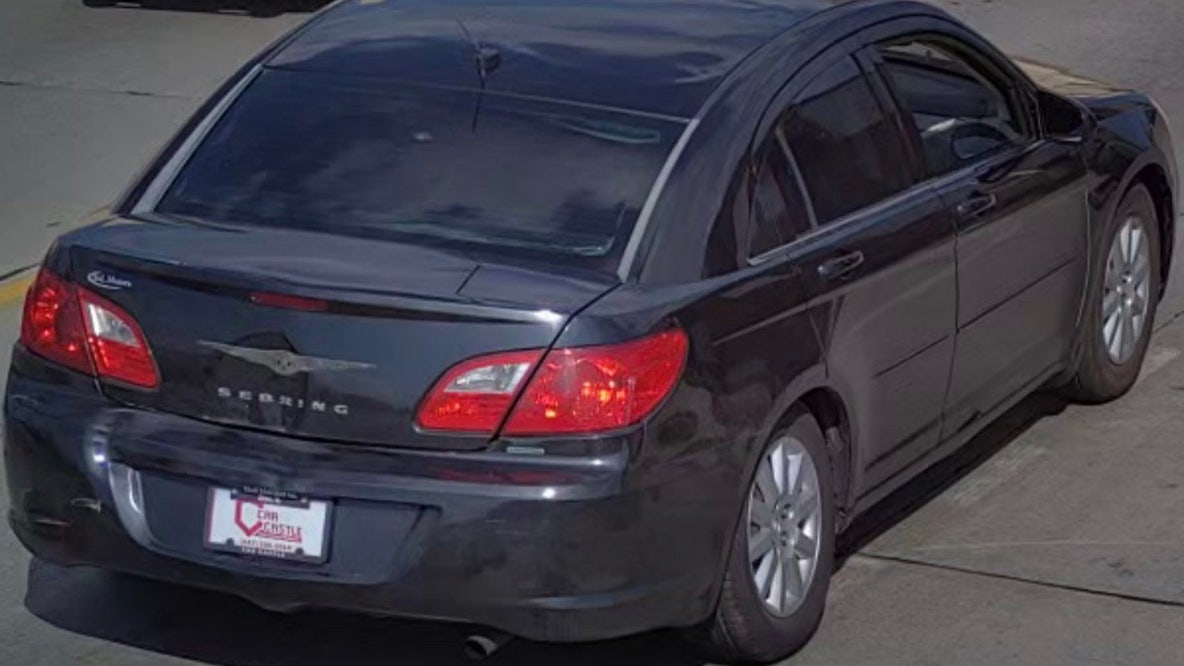 Brookfield police chase, vehicle and suspects sought