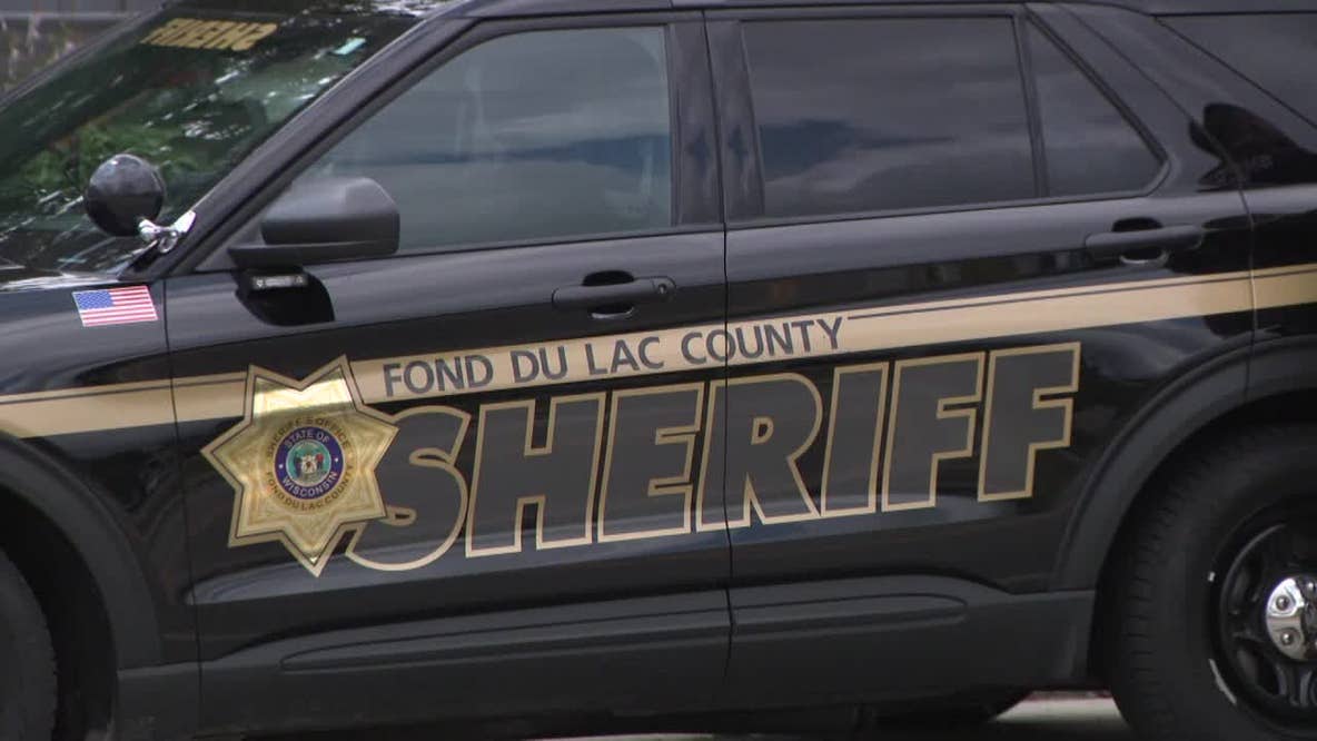 Fond du Lac County crash into house: pet injured, driver sought