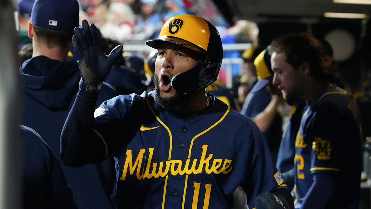 Brewers score: Milwaukee wins 100 games for first time in franchise history