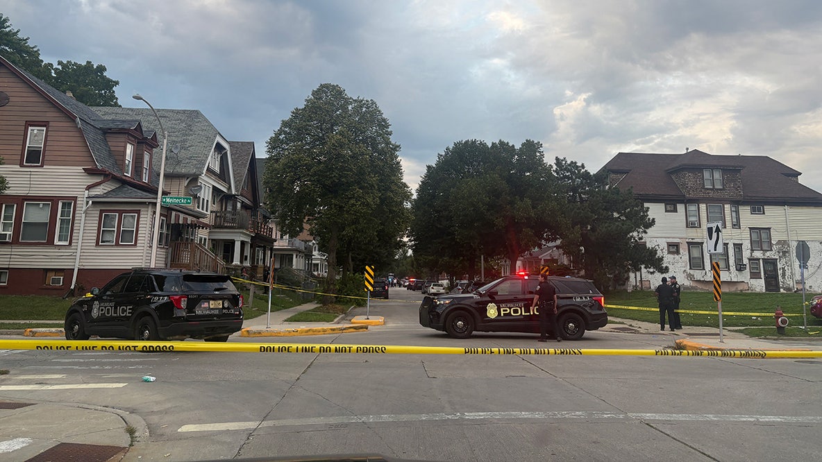 Milwaukee police shooting: Officer injured, suspect dead