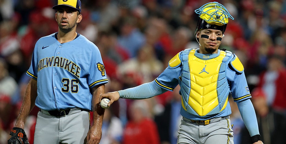 Brewers score: Milwaukee falls to Philadelphia 6-4, still clinch bye