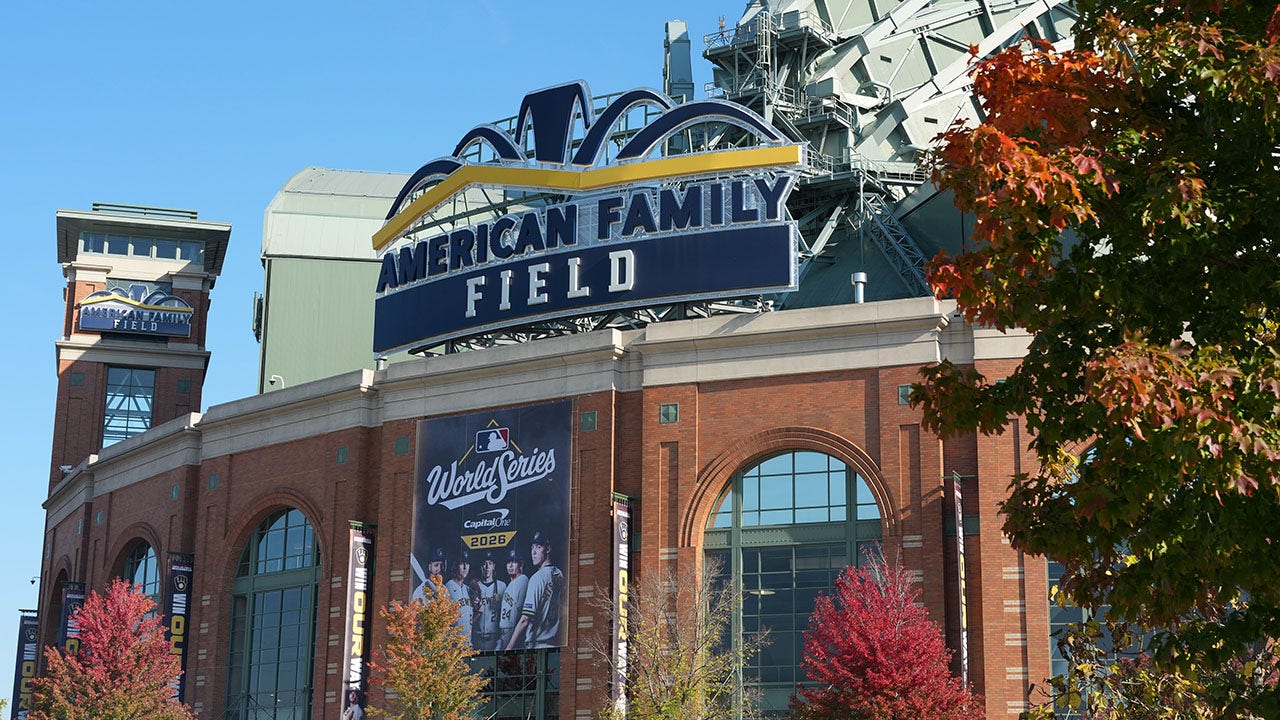 LIVE: Brewers World Series Game 2 Saturday, what fans need to know