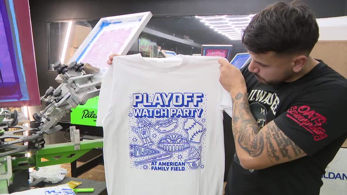 Brewers watch party: Milwaukee vendor offering free shirts