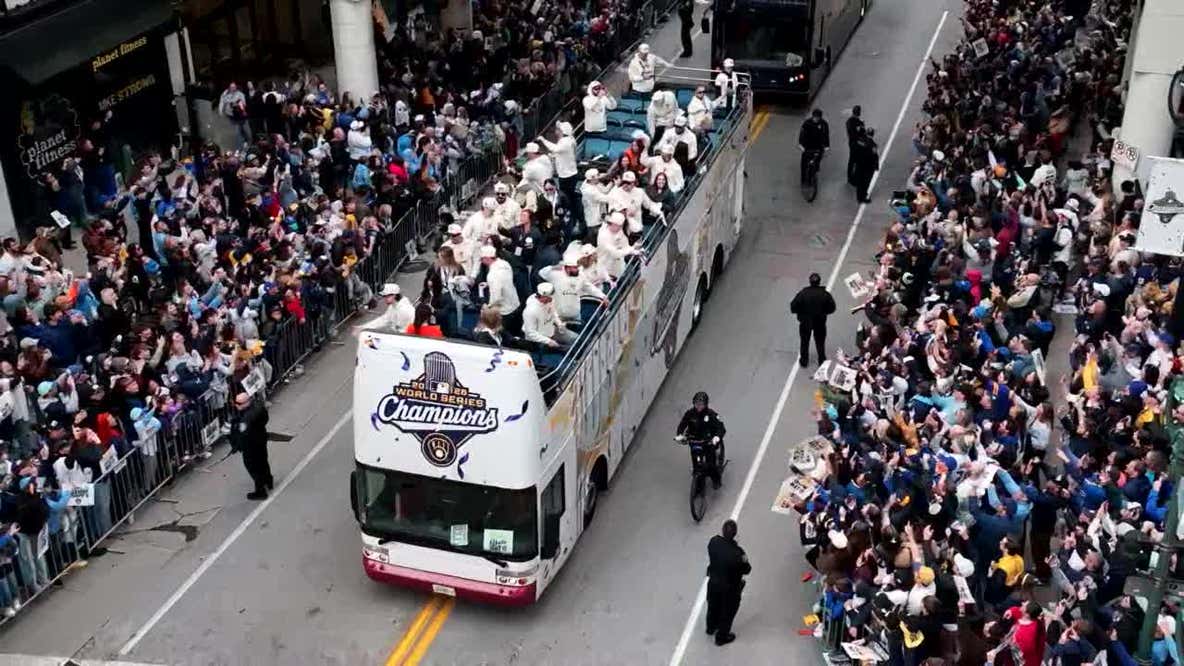 Brewers World Series parade, rally attendance estimated at 750K+