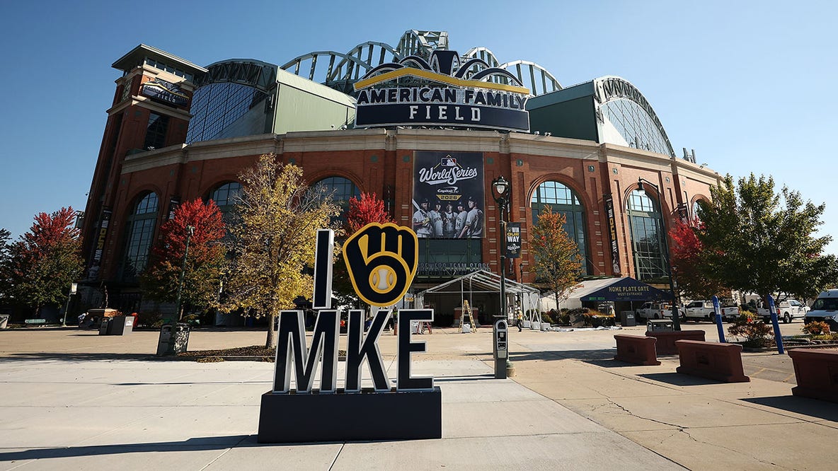 LIVE: Brewers World Series Game 1 Friday, what fans need to know