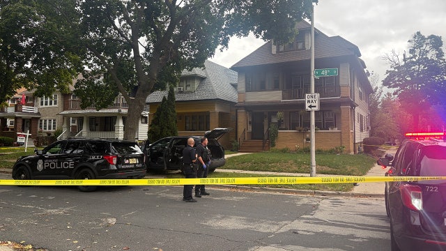 Milwaukee police chase; officer attacked by suspect, seriously injured