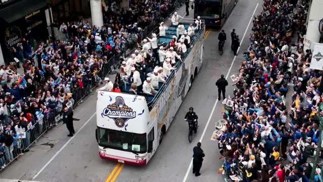Brewers World Series parade, rally attendance estimated at 750K+