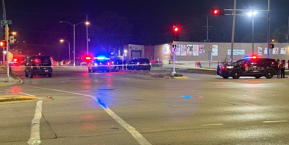 Milwaukee police chase; 5 arrested, 2 officers injured