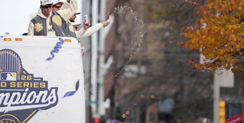 How much beer was drank at the Brewers Championship Rally?