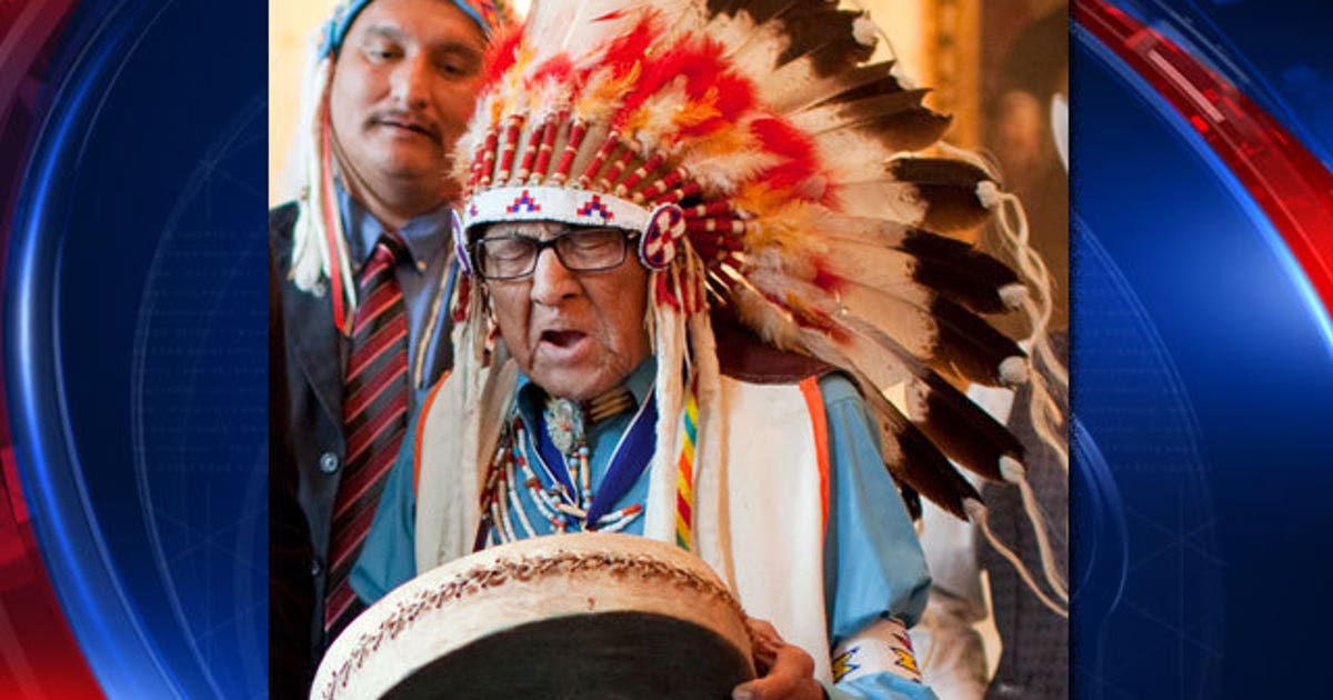 Crow Tribe elder Joe Medicine Crow dead at 102 | FOX 7 Austin